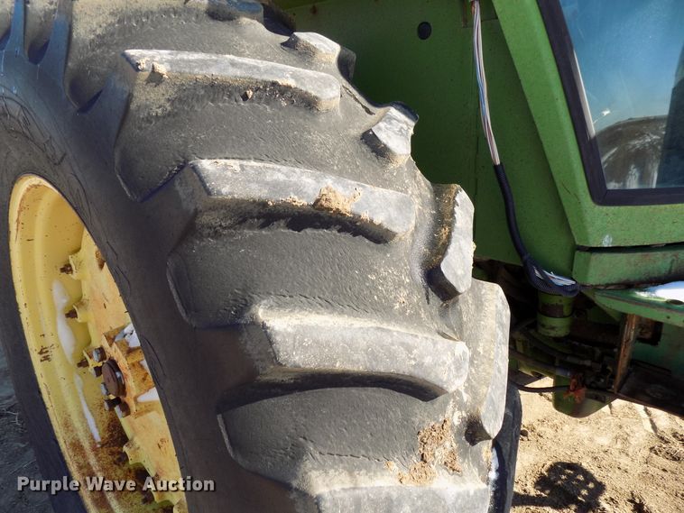 image for item DD6050 1975 John Deere 4430 tractor