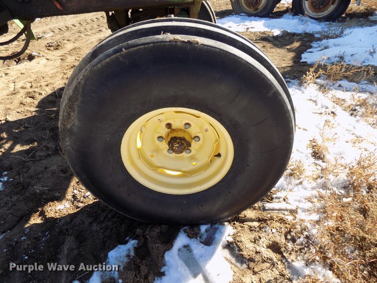 image for item DD6050 1975 John Deere 4430 tractor