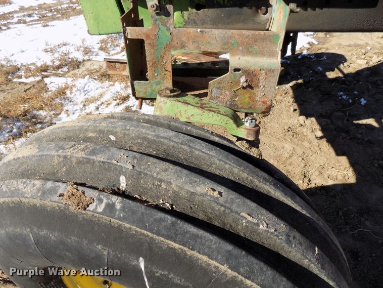 image for item DD6050 1975 John Deere 4430 tractor