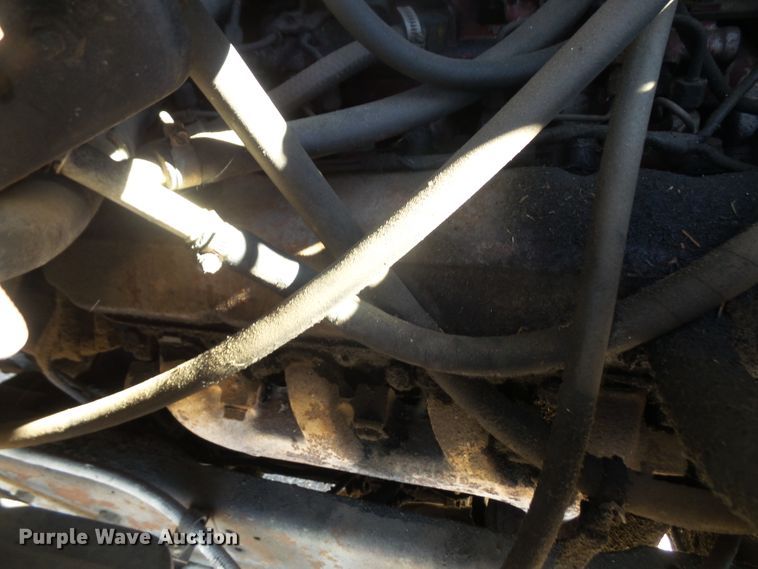 image for item DE2437 1978 International Loadstar 1750 feed mixer truck