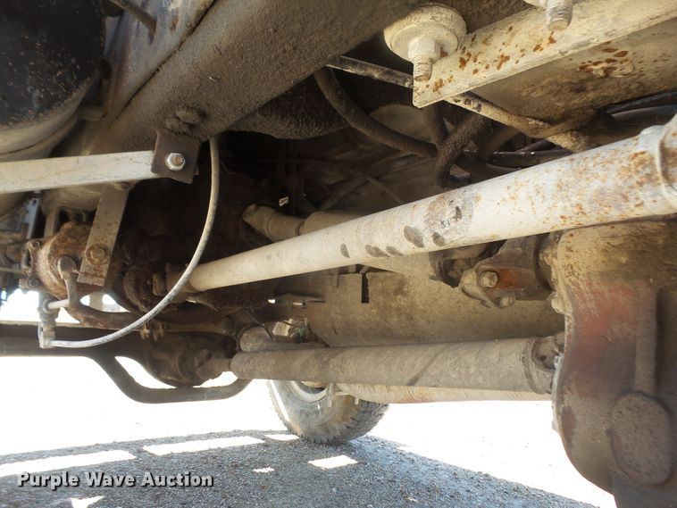 image for item DE2437 1978 International Loadstar 1750 feed mixer truck