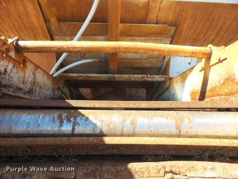 image for item DE2437 1978 International Loadstar 1750 feed mixer truck