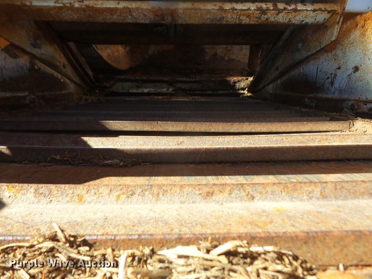 image for item DE2437 1978 International Loadstar 1750 feed mixer truck