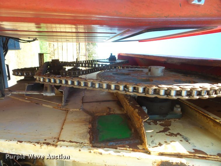 image for item DE2438 1978 Ford F700 feed mixer truck