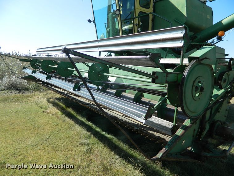 image for item DE4357 John Deere 105 combine