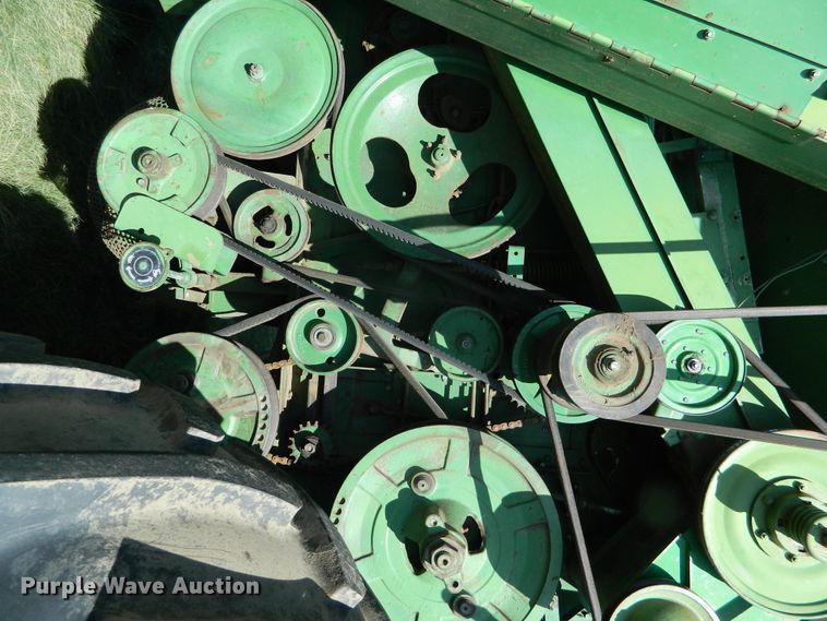 image for item DE4357 John Deere 105 combine