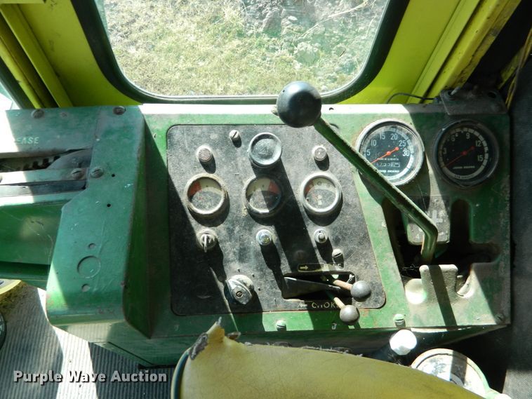 image for item DE4357 John Deere 105 combine