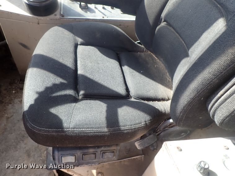 image for item DE5528 1988 John Deere 544E wheel loader