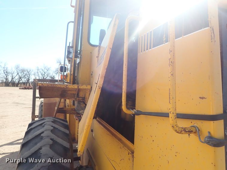 image for item DE5528 1988 John Deere 544E wheel loader