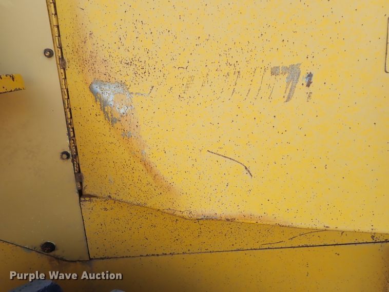 image for item DE5528 1988 John Deere 544E wheel loader