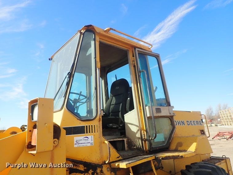 image for item DE5528 1988 John Deere 544E wheel loader