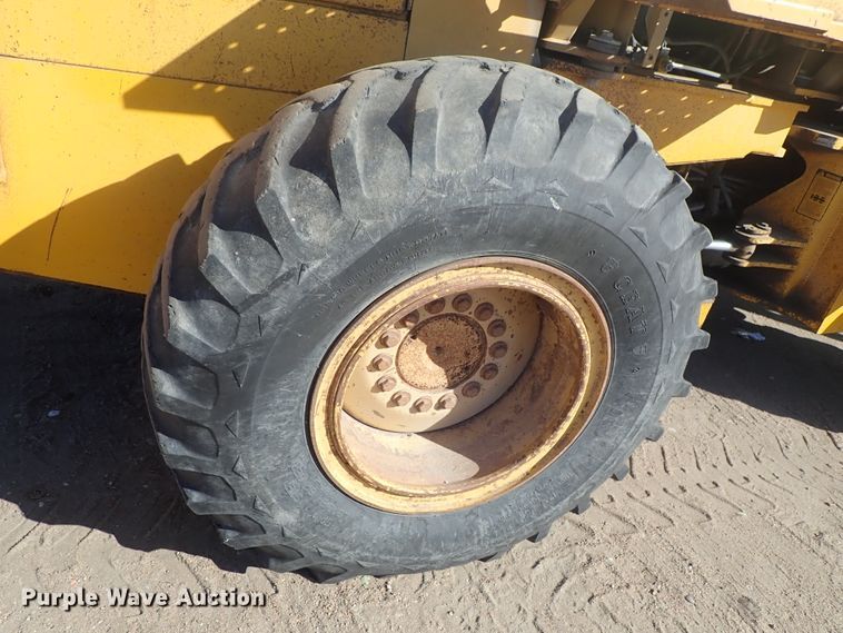 image for item DE5528 1988 John Deere 544E wheel loader