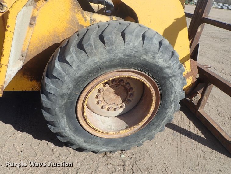image for item DE5528 1988 John Deere 544E wheel loader
