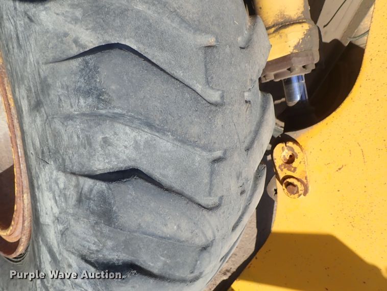 image for item DE5528 1988 John Deere 544E wheel loader