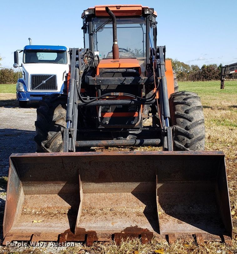 image for item DG8812 1993 AGCO 7600 MFWD tractor