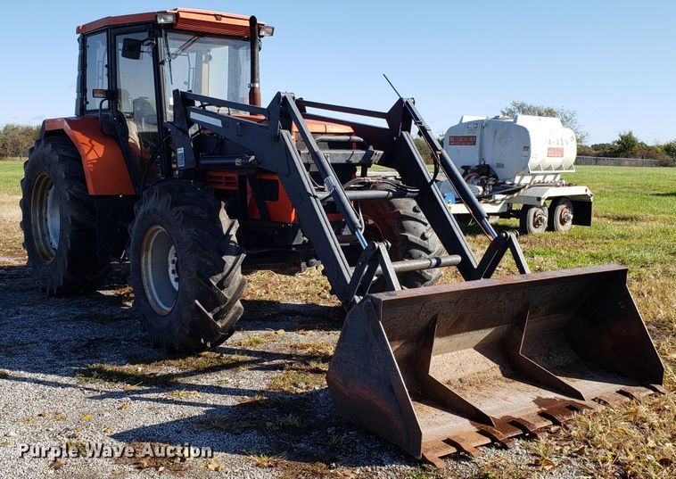 image for item DG8812 1993 AGCO 7600 MFWD tractor