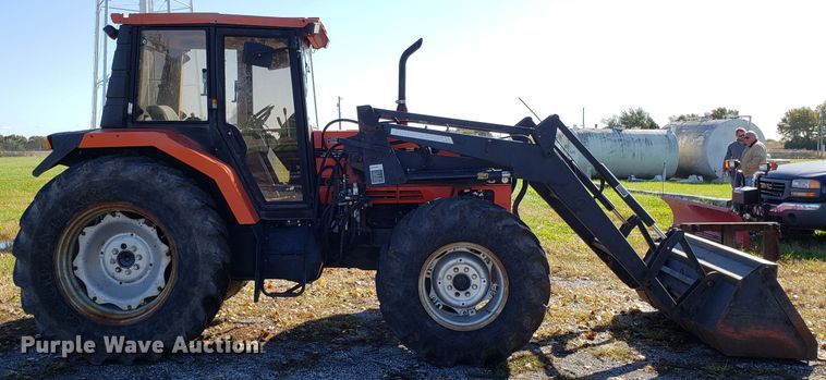 image for item DG8812 1993 AGCO 7600 MFWD tractor