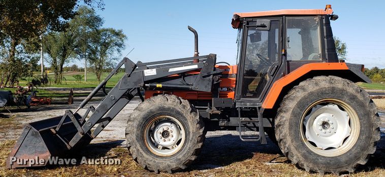 image for item DG8812 1993 AGCO 7600 MFWD tractor