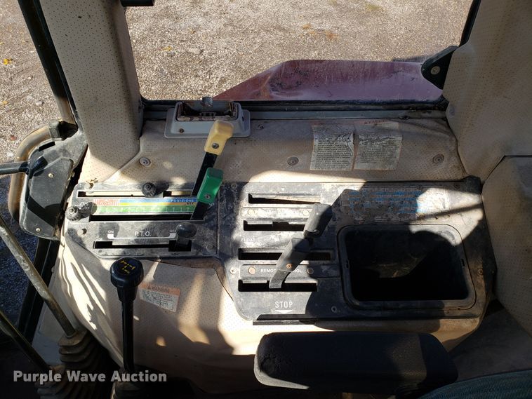 image for item DG8812 1993 AGCO 7600 MFWD tractor