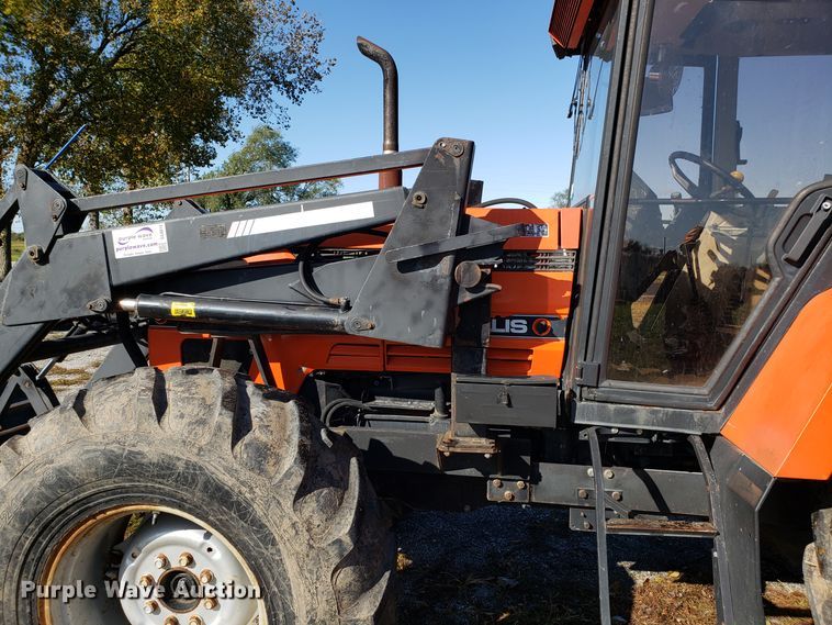 image for item DG8812 1993 AGCO 7600 MFWD tractor