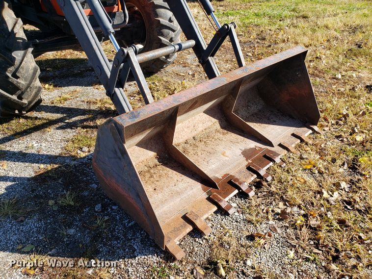 image for item DG8812 1993 AGCO 7600 MFWD tractor