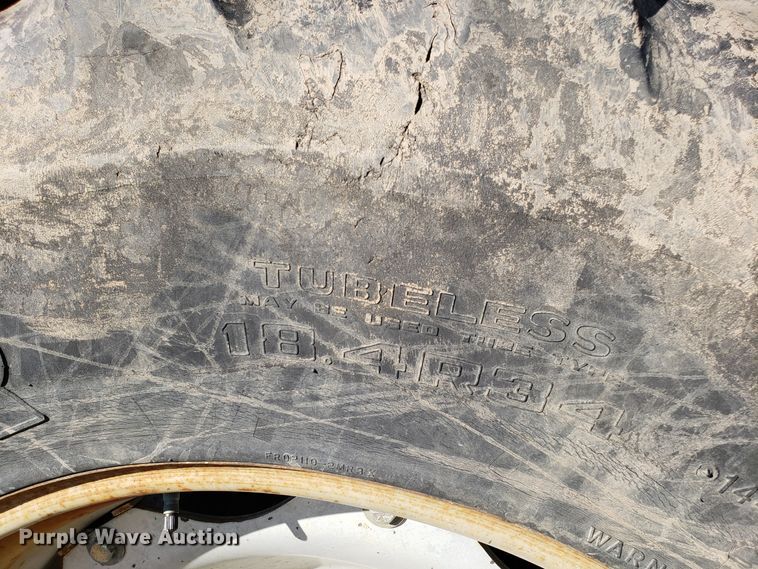 image for item DG8812 1993 AGCO 7600 MFWD tractor