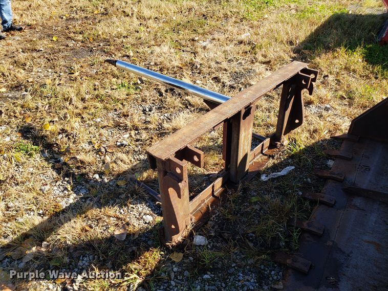 image for item DG8812 1993 AGCO 7600 MFWD tractor