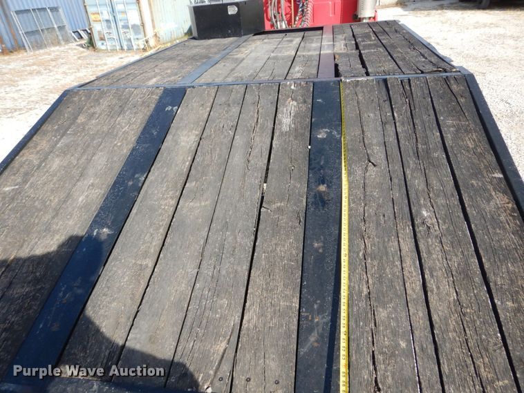 image for item DH2193 2006 Kaufman drop deck equipment trailer