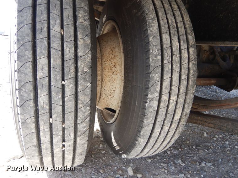 image for item DH2193 2006 Kaufman drop deck equipment trailer