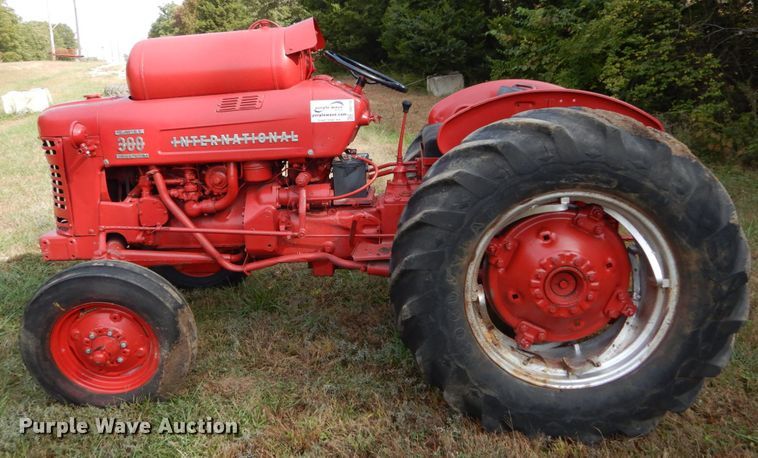 image for item DH2198 1956 International Utility 300 tractor