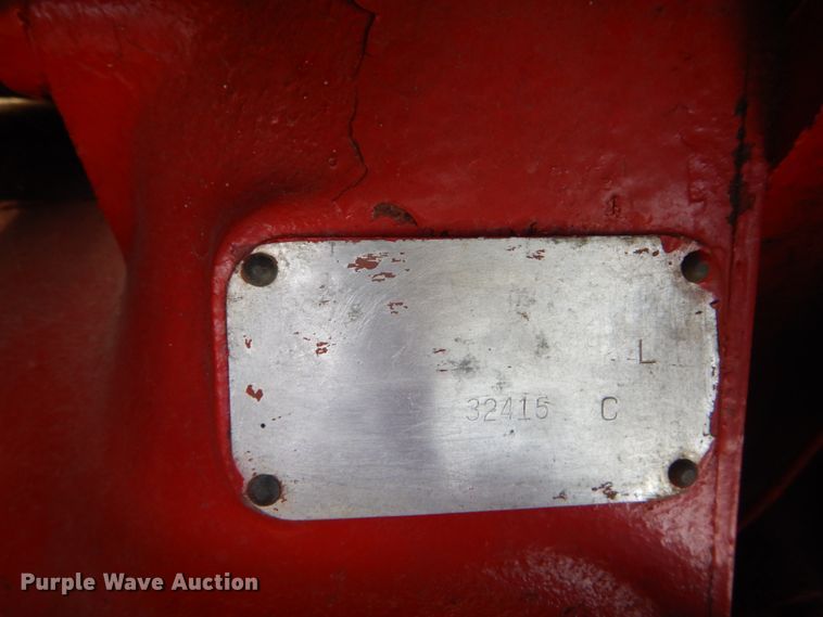 image for item DH2198 1956 International Utility 300 tractor