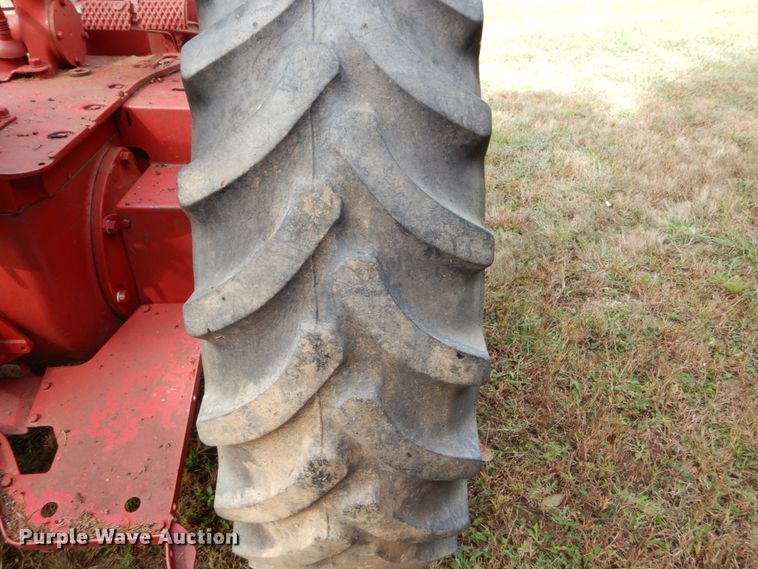 image for item DH2199 (2) International W6 tractors