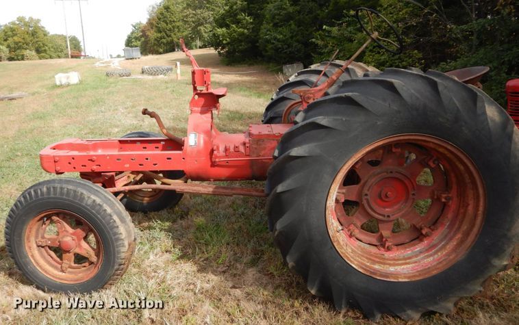 image for item DH2199 (2) International W6 tractors