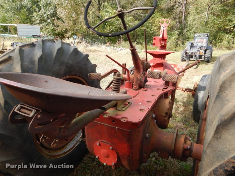 image for item DH2199 (2) International W6 tractors