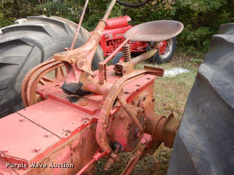 image for item DH2199 (2) International W6 tractors