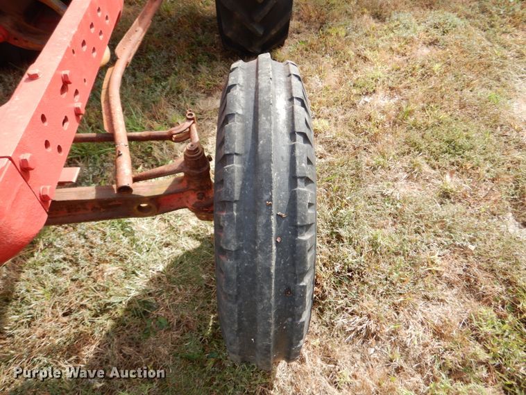 image for item DH2199 (2) International W6 tractors