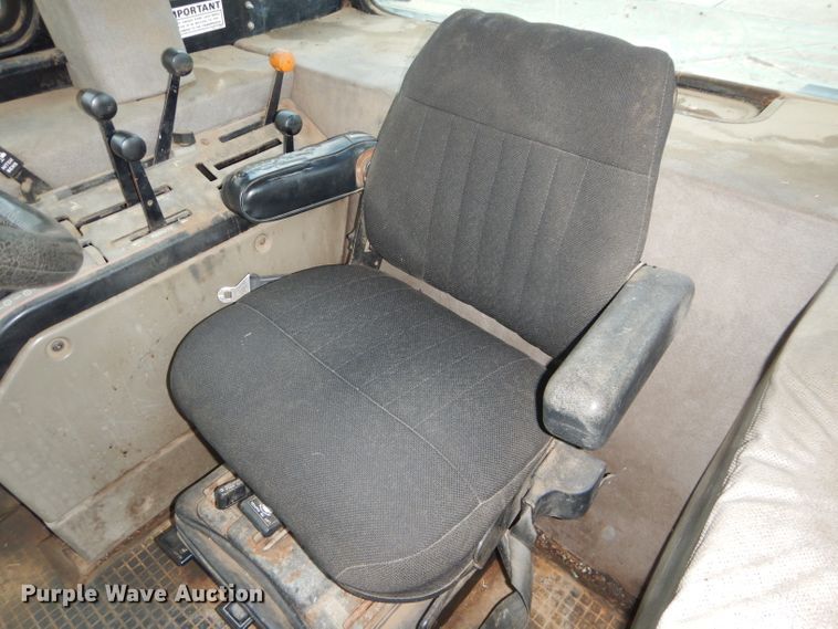 image for item DH2655 1984 Case IH 2394 tractor