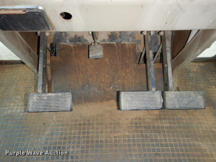 image for item DH2655 1984 Case IH 2394 tractor