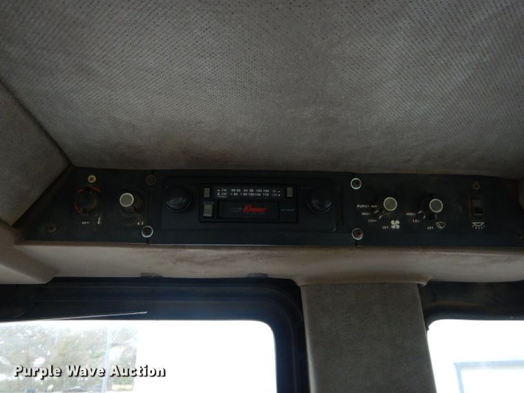 image for item DH2655 1984 Case IH 2394 tractor