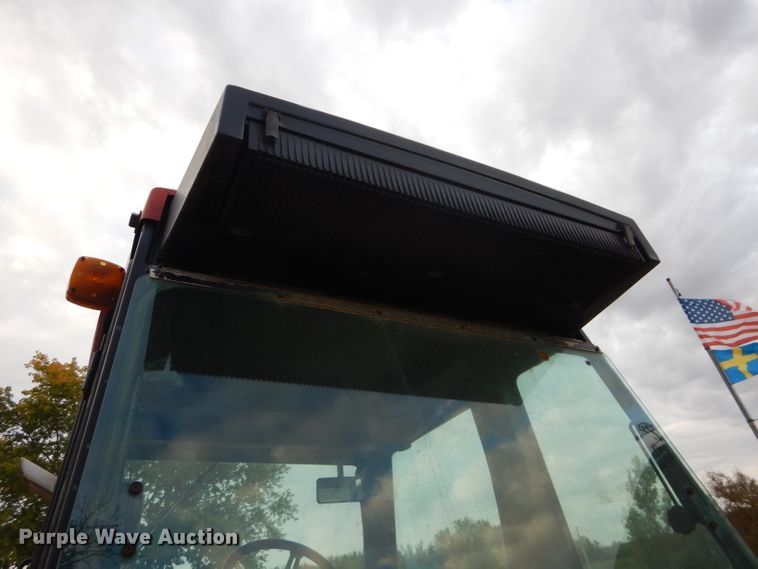 image for item DH2655 1984 Case IH 2394 tractor