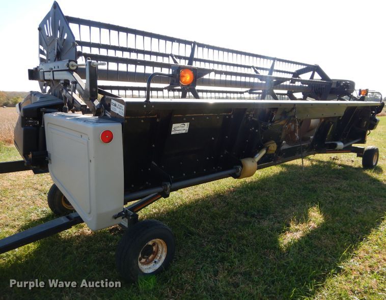 image for item DH2667 2005 AGCO Gleaner 800 flex head