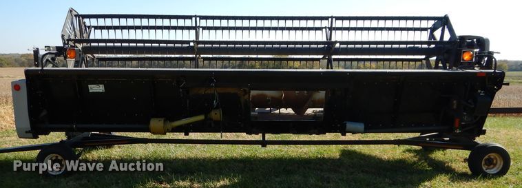 image for item DH2667 2005 AGCO Gleaner 800 flex head