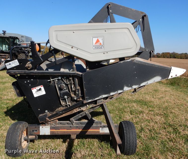 image for item DH2667 2005 AGCO Gleaner 800 flex head