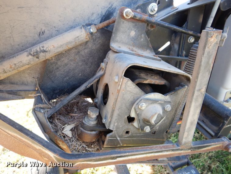 image for item DH2667 2005 AGCO Gleaner 800 flex head