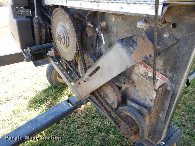 image for item DH2667 2005 AGCO Gleaner 800 flex head