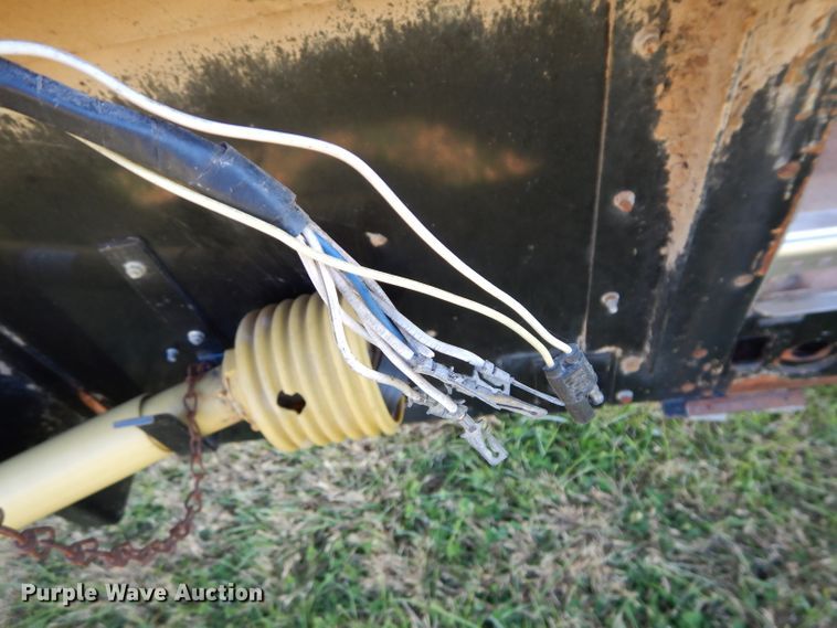 image for item DH2667 2005 AGCO Gleaner 800 flex head