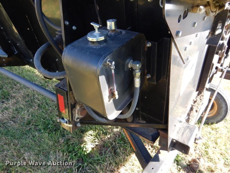 image for item DH2667 2005 AGCO Gleaner 800 flex head