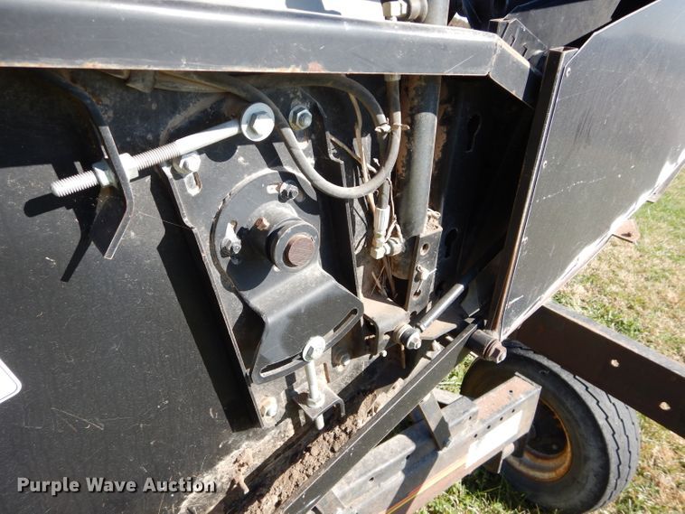 image for item DH2667 2005 AGCO Gleaner 800 flex head