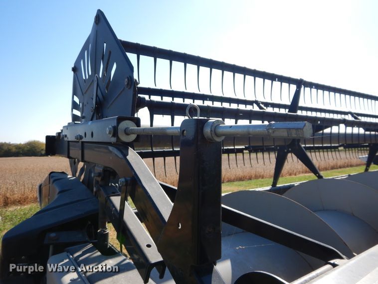 image for item DH2667 2005 AGCO Gleaner 800 flex head