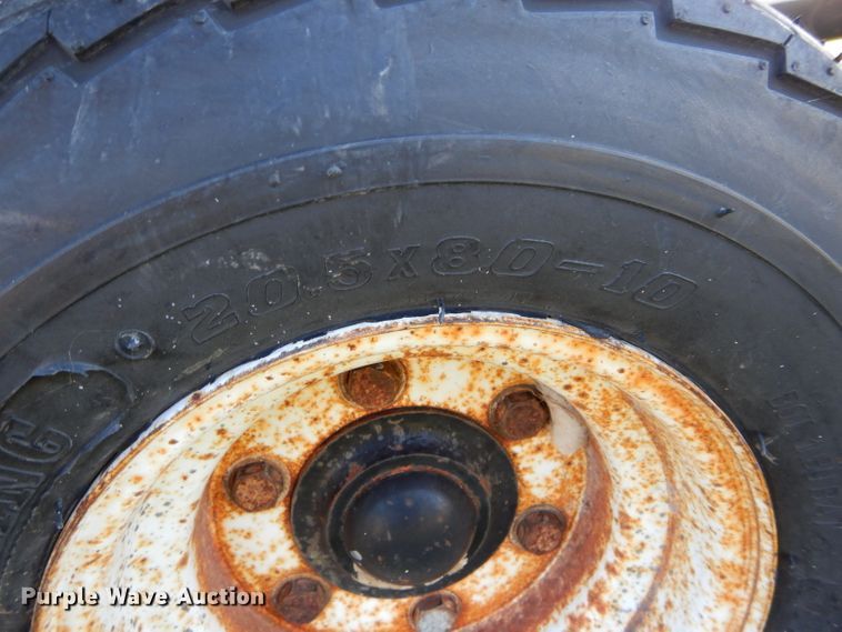 image for item DH2667 2005 AGCO Gleaner 800 flex head